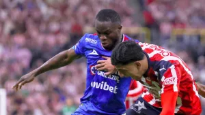 Previo al Campeón de Campeones revelan si Christian Ebere hará el viaje con Cruz Azul