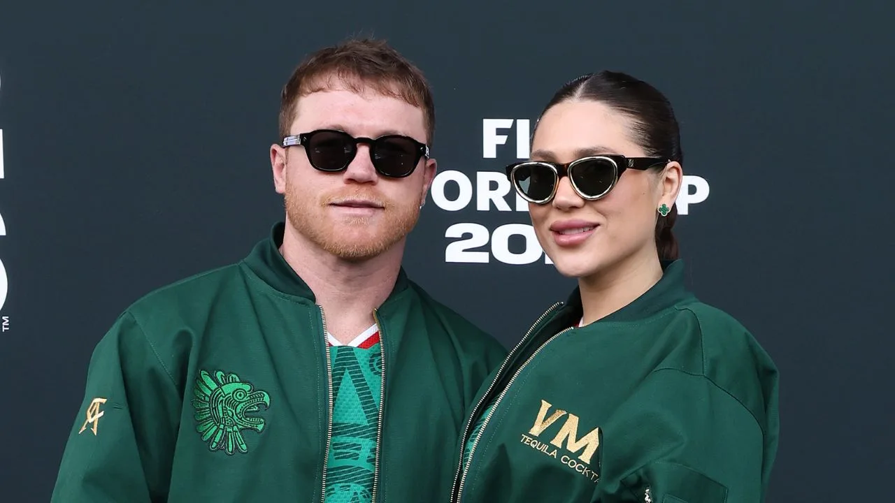 Canelo Álvarez y su esposa, en el duelo de México ante Sudáfrica en el Mundial 2026.