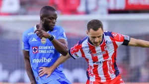 Atlético de San Luis le hace el pasillo a Cruz Azul tras levantar el título del Clausura 2026