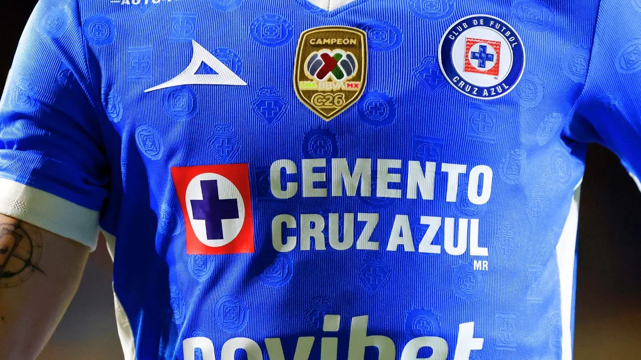 Los tres parches exclusivos que presume Cruz Azul en el Apertura 2026.