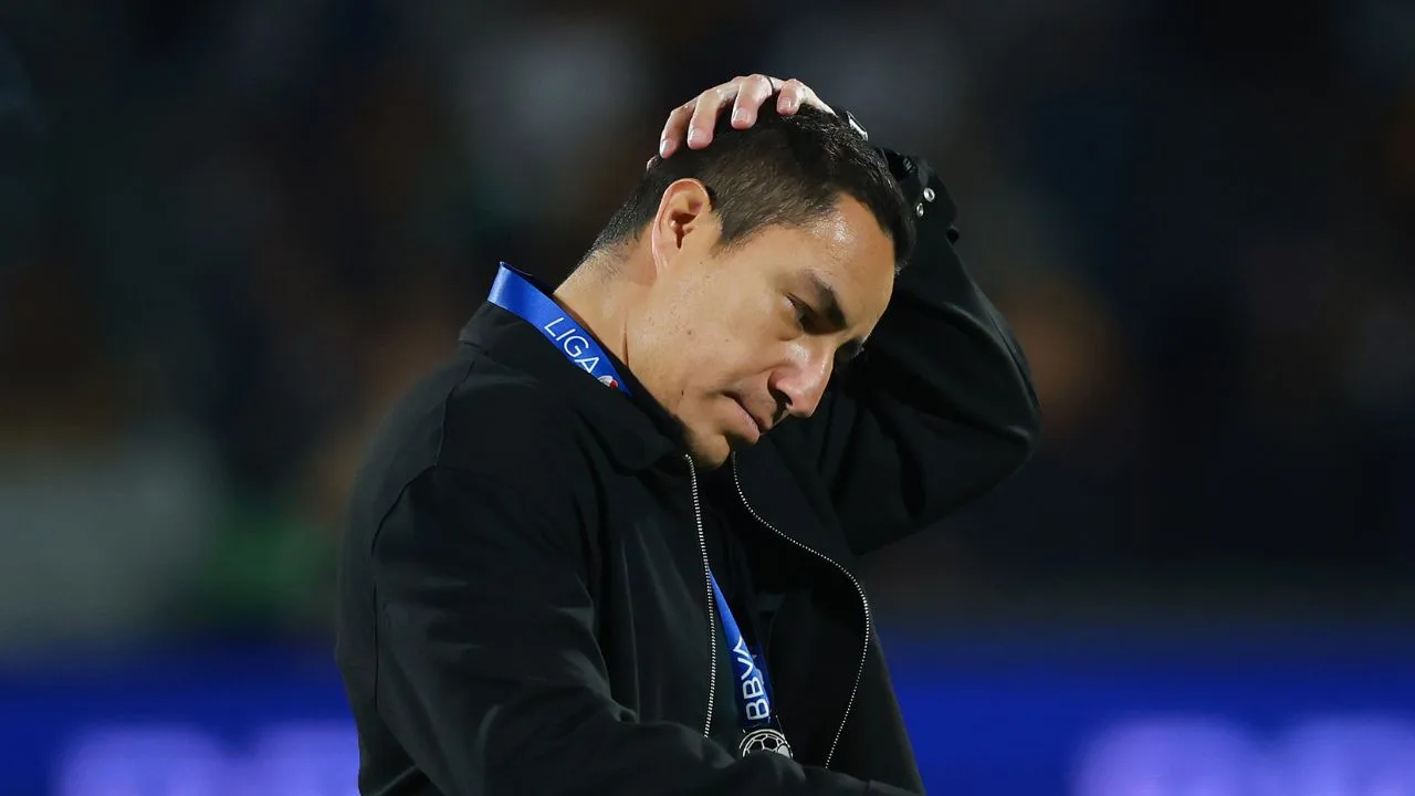 Efraín Juárez, entrenador del Győri ETO.