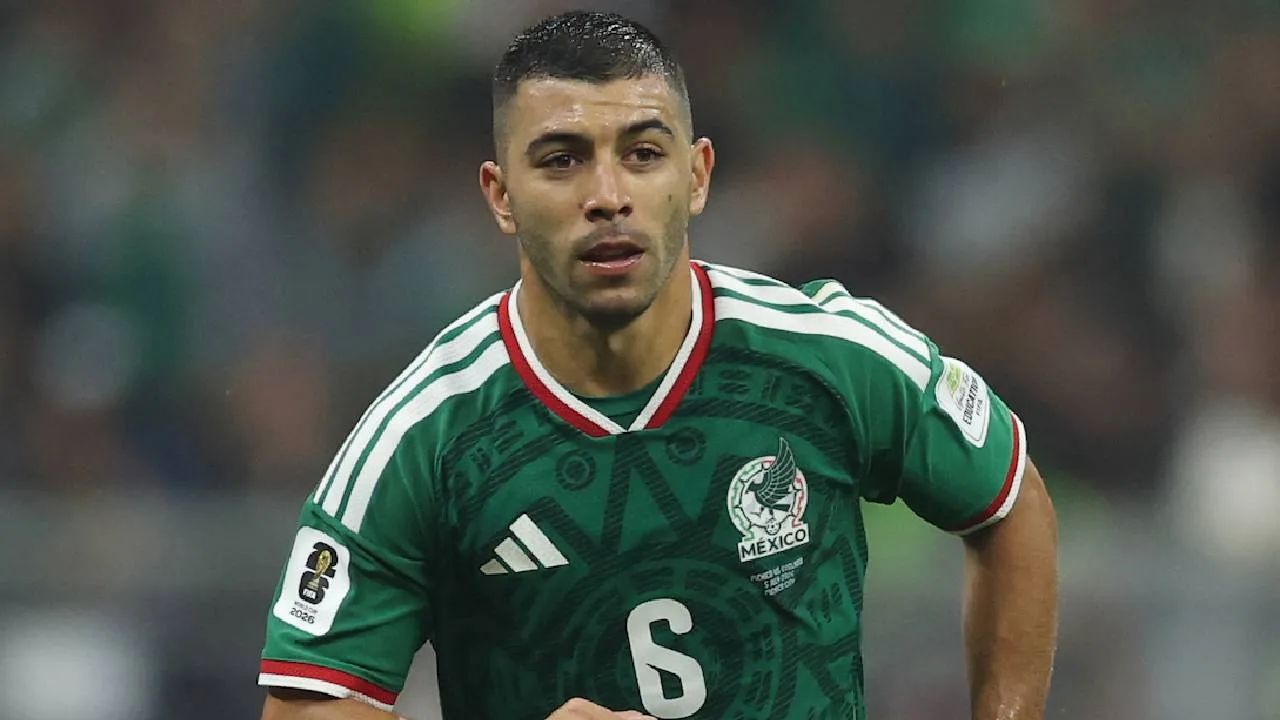 Erik Lira, jugador de Cruz Azul y Selección Mexicana.