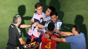 España vs Argentina termina en bronca: así ocurrió el caos tras el silbatazo final en el Mundial 2026