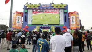 Televisa hace el ridículo en pleno Fan Fest del Zócalo durante el duelo México vs Inglaterra