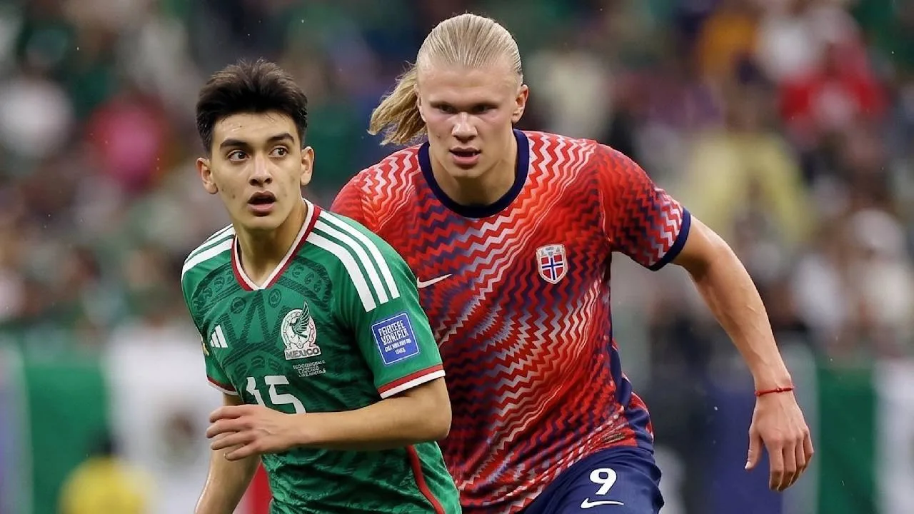 Gilberto Mora y Erling Haaland.