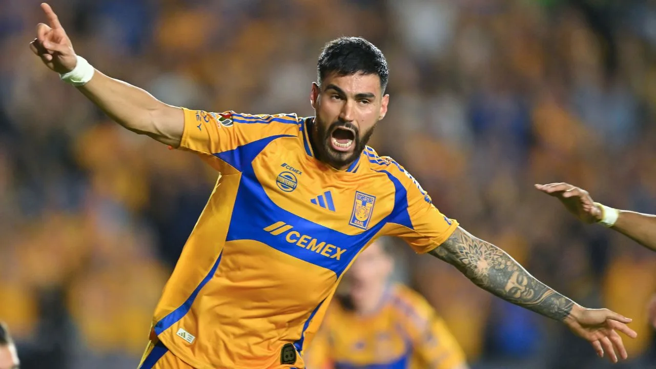Juan Sánchez Purata, jugador de Tigres. 