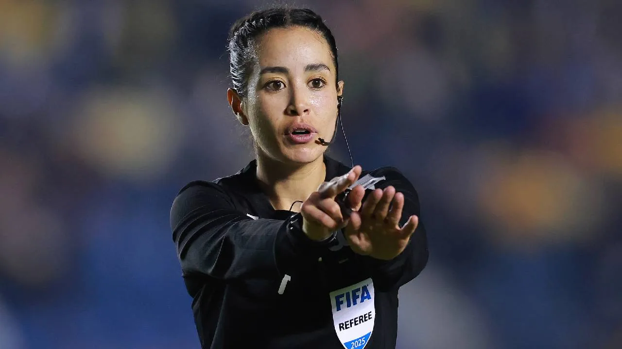 Katia Itzel García, árbitra mexicana.