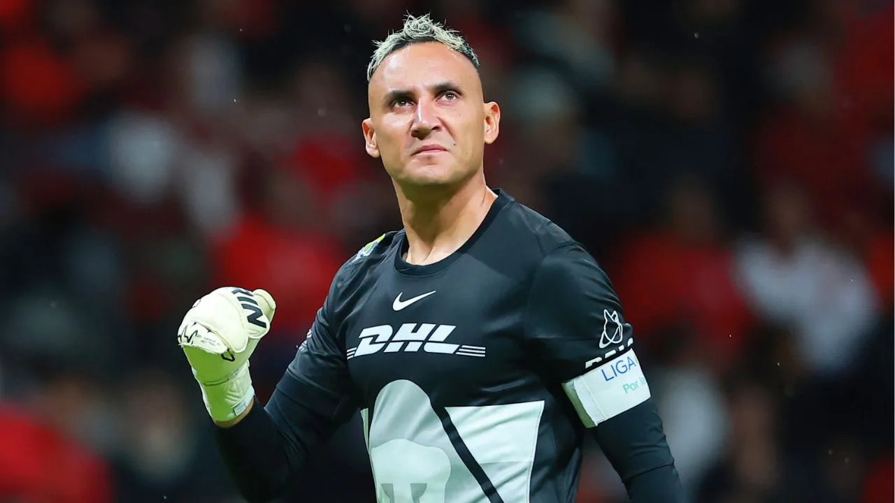 Kaylor Navas aclara su situación con Pumas en medio de rumores.