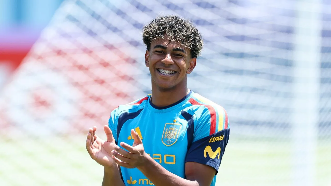 Lamine Yamal, jugador de la selección de futbol de España. 