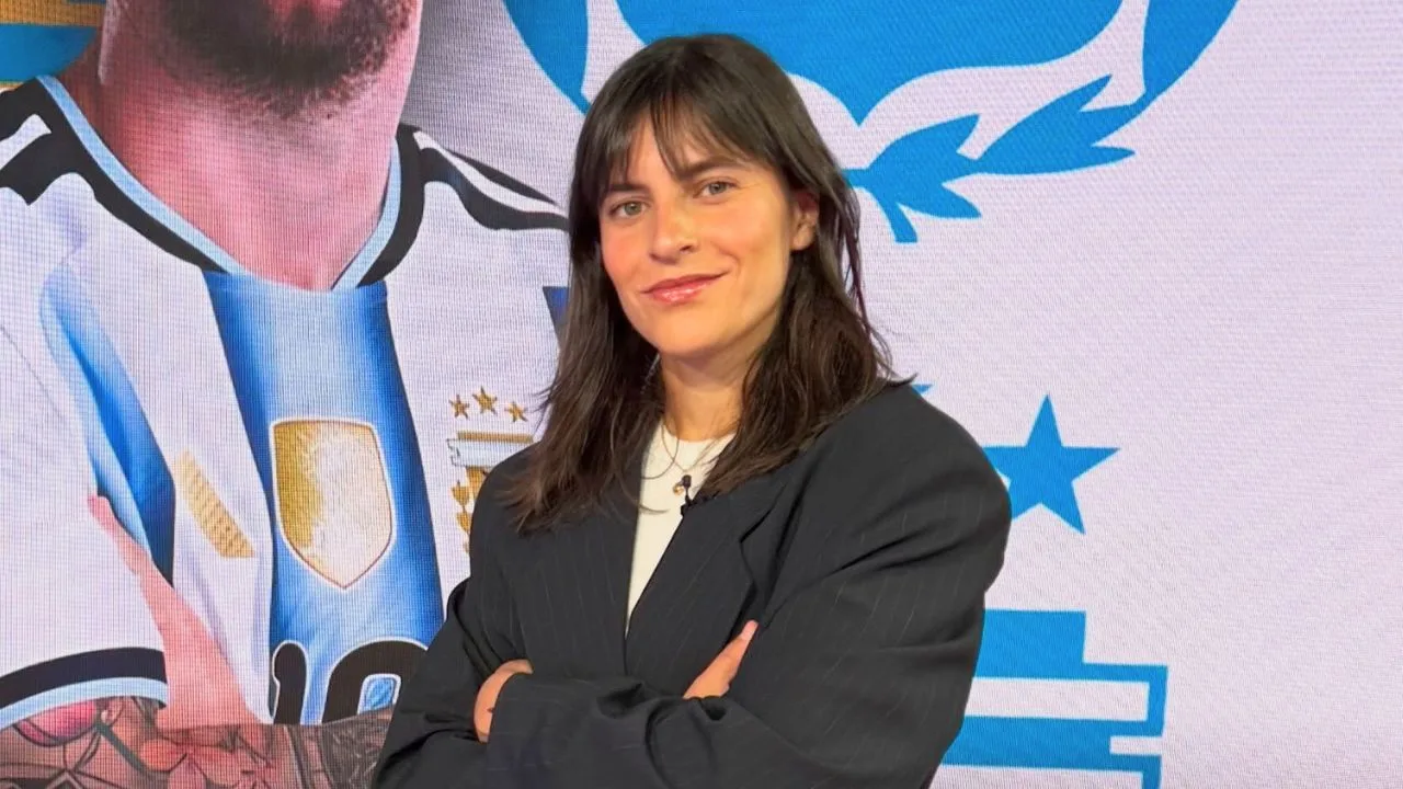 Lola del Carril se engancha con fans en redes tras derrota de Argentina en la Final del Mundial 2026.