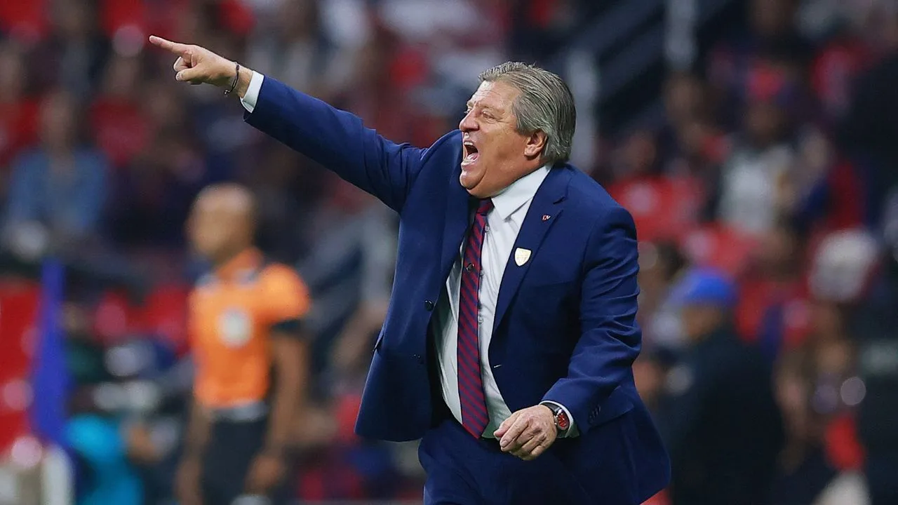 Atlante vs América: Katia Itzel amonesta al Piojo Herrera tras explosivo reclamo por polémica falta Miguel Herrera, actual entrenador del Atlante.