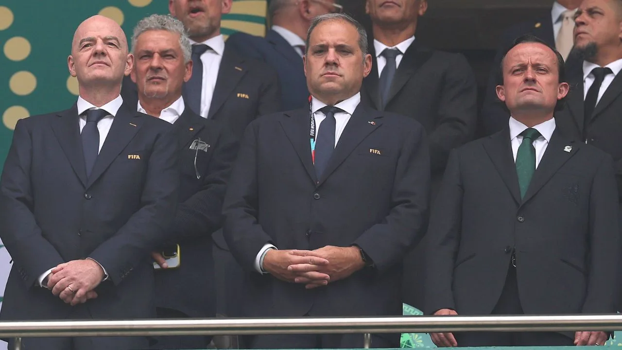 FMF traiciona a Concacaf y analizará la propuesta de FIFA de privatizar el Mundial.