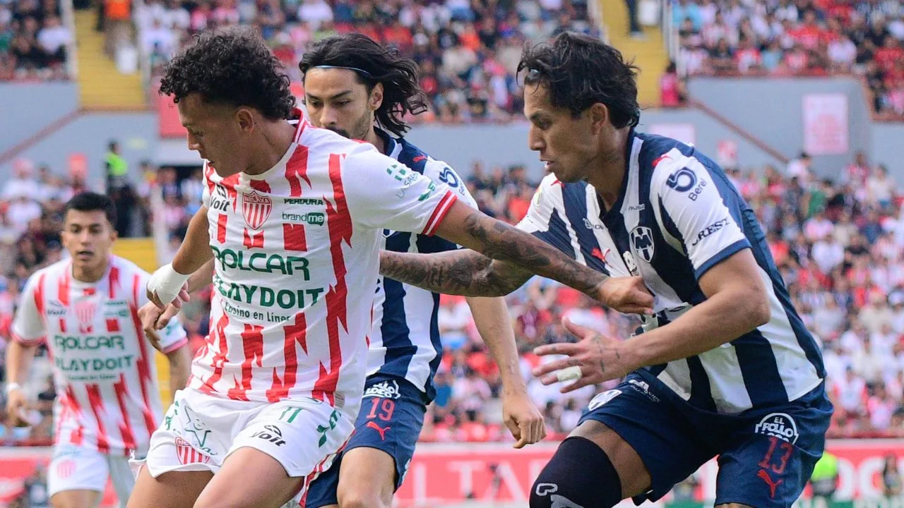 El polémico penal de Rayados de Monterrey que no evitó la caída de Matías Almeyda ante Necaxa.