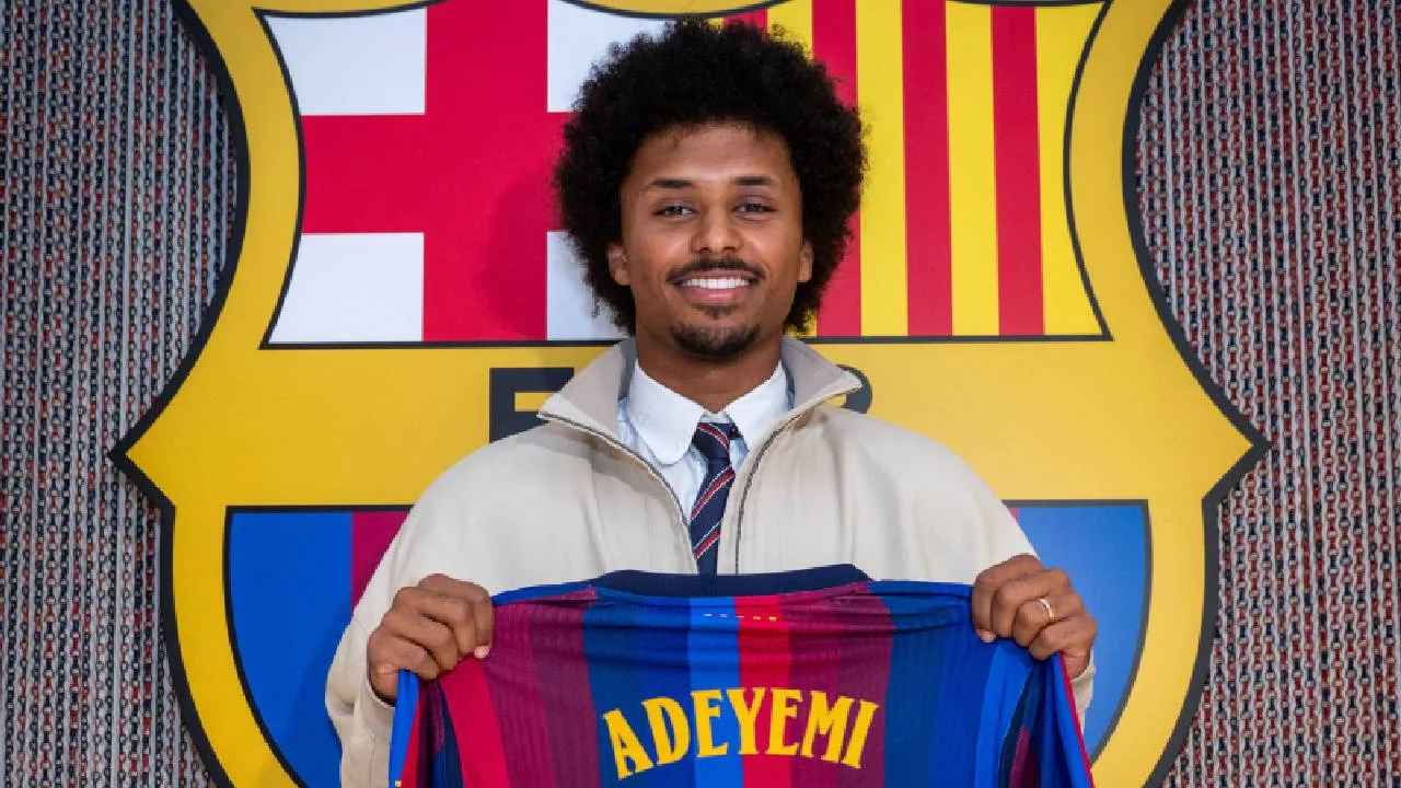 Karim Adeyemi, nuevo jugador del Barcelona.