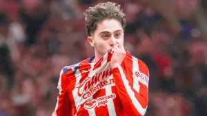 Brian Gutiérrez brilló con México en el Mundial 2026 y ahora buscaría salir de Chivas por diferencias con Milito