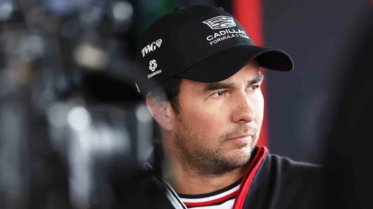 Checo Pérez tuvo un arrebato y lo pagó caro en Cadillac