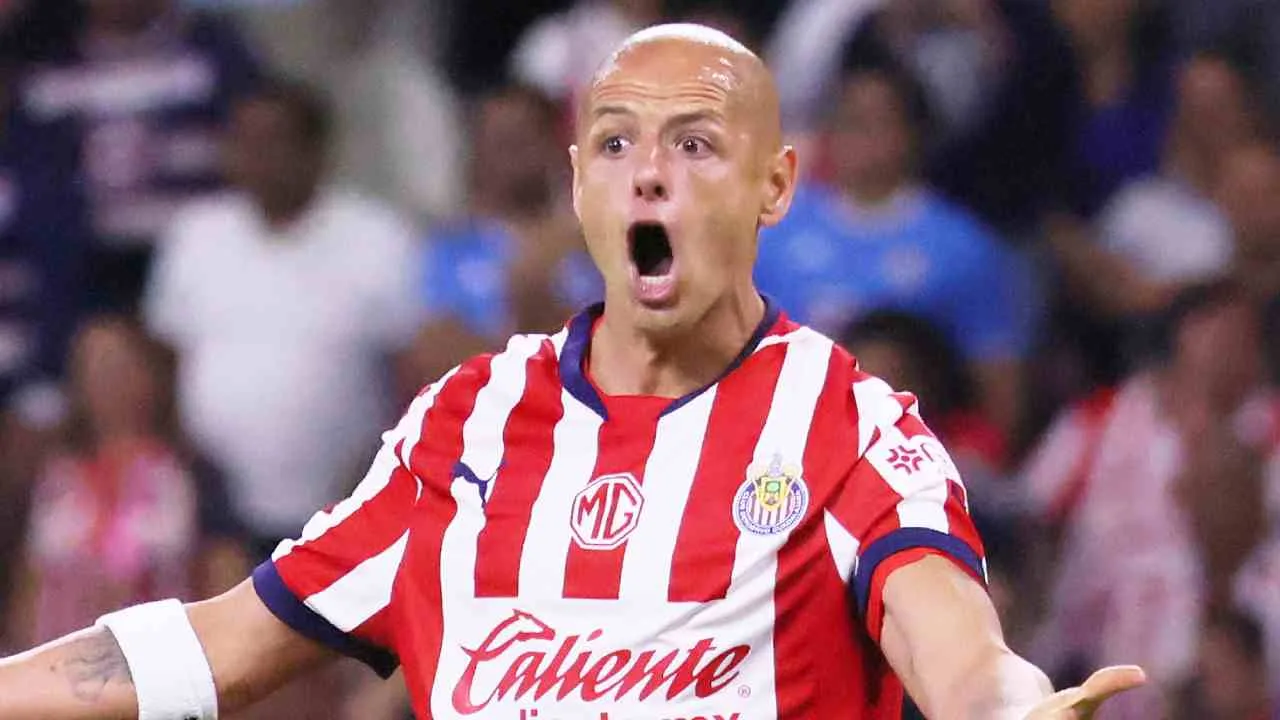 Chicharito revela deuda millonaria tras divorcio de Sarah Kohan