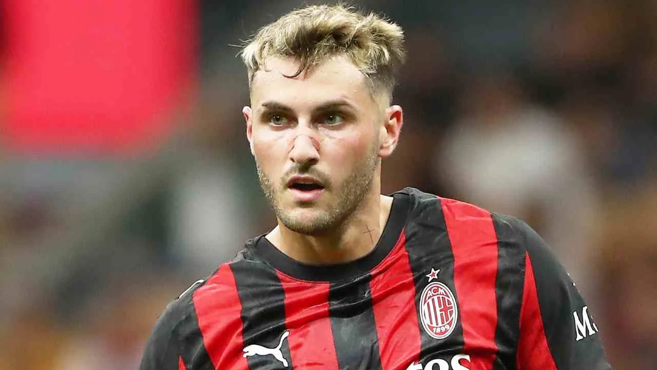 ¿Cuándo se sabrá si Santiago Giménez se va al Porto o se queda en el AC Milan?