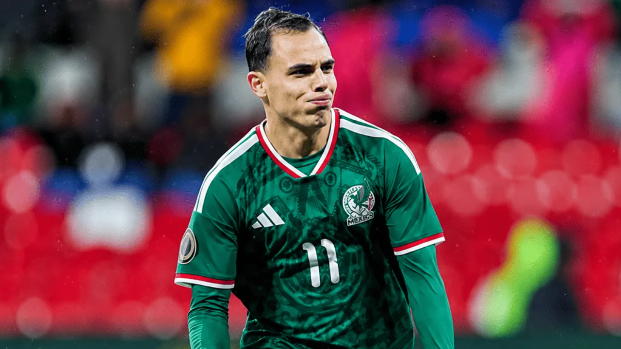 México le pide un gol más a su máximo artillero.