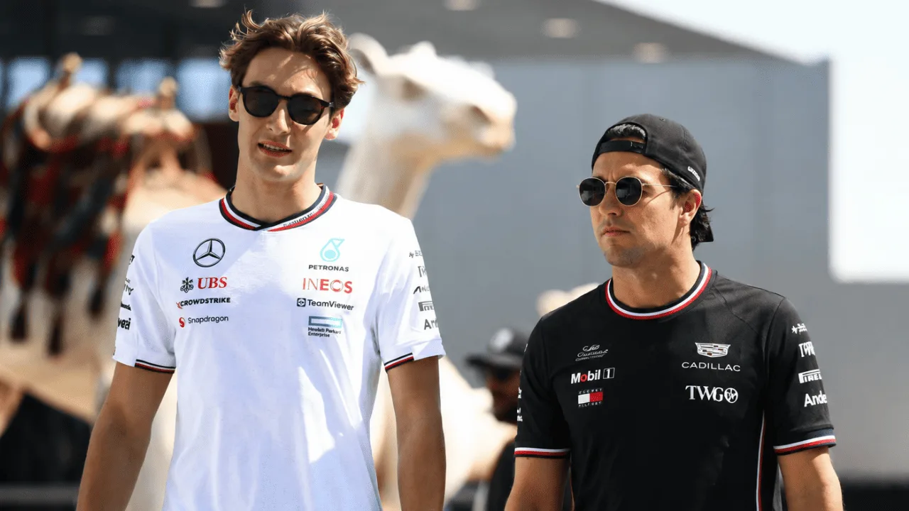 Emoción en la Fórmula 1: así reaccionó Checo Pérez al compromiso de George Russell y Carmen Montero Mundt Checo Pérez celebró el amor.