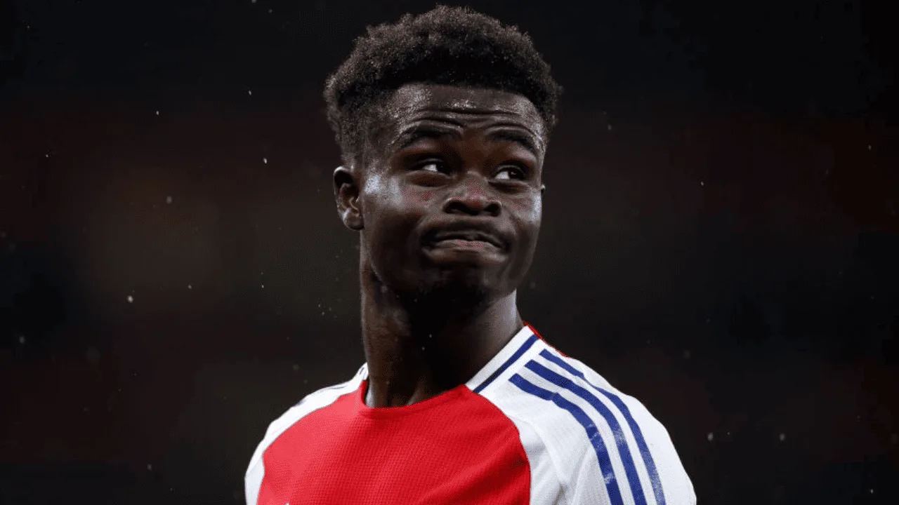 Saka no empieza como titular ante el City.