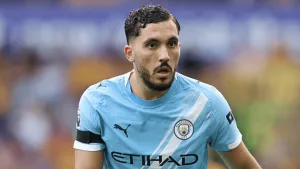¿Por qué no juega Rayan Cherki en Manchester City vs. Arsenal por la Community Shield 2026?