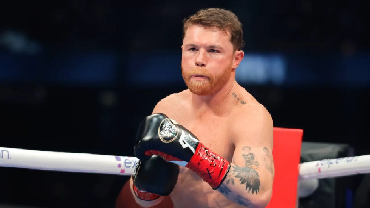 Canelo Álvarez, boxeador mexicano.
