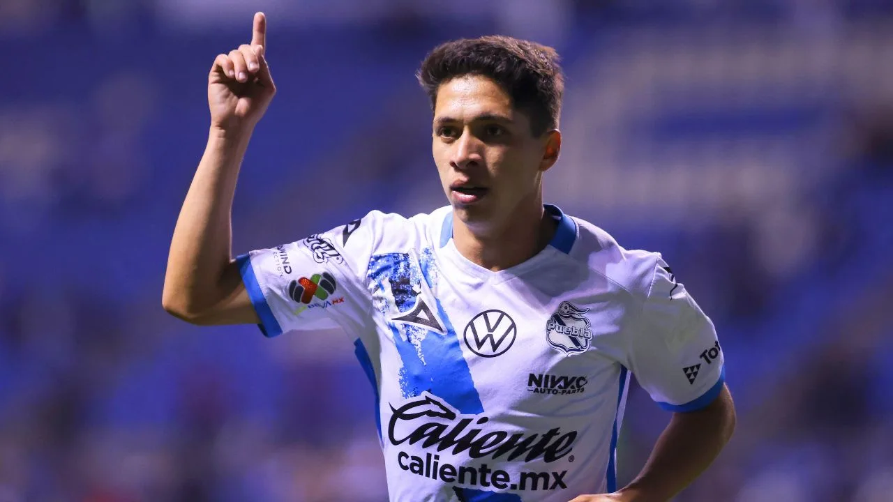 El golazo de Carlos Baltazar con Puebla vs Santos Laguna en partido de volteretas.