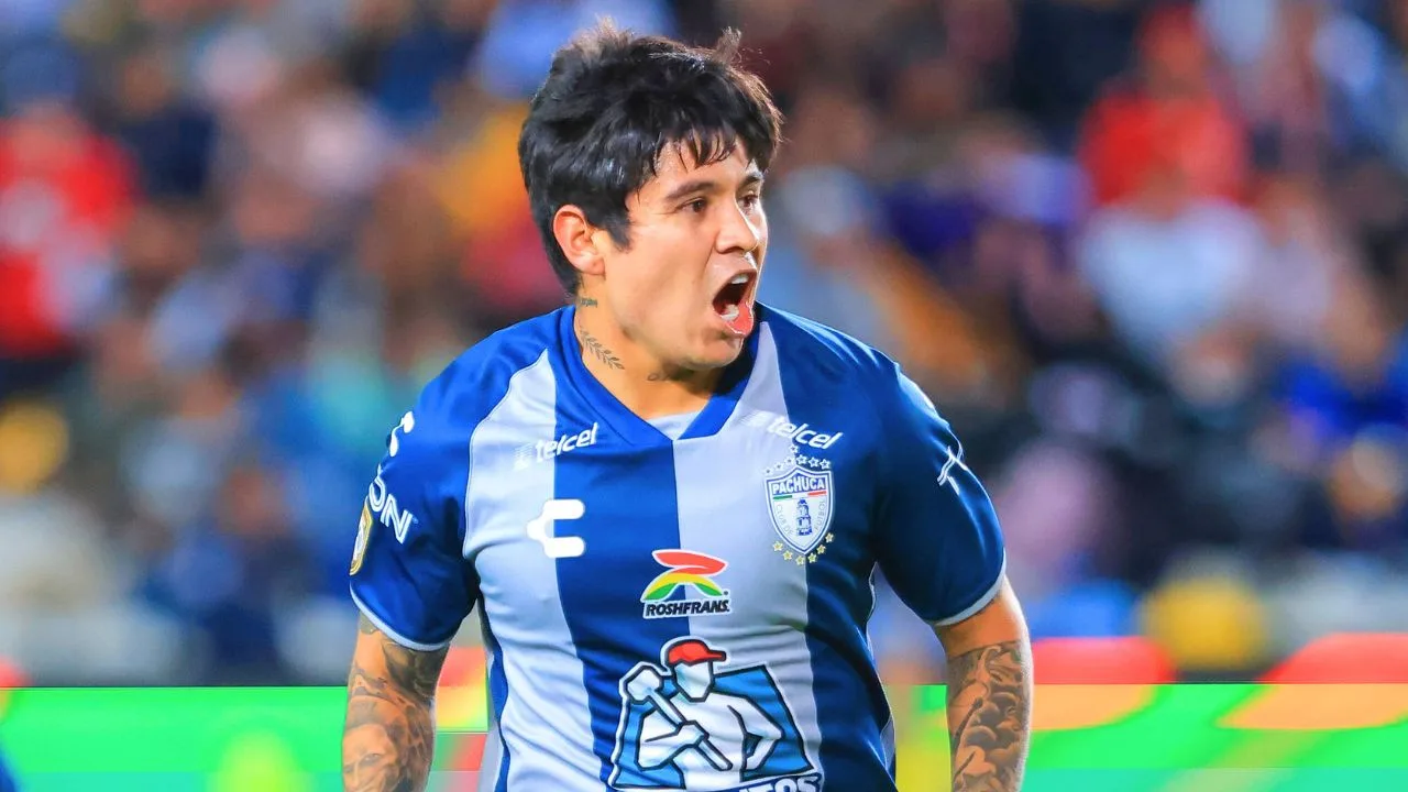 Chofis López estalla contra ex DT del Pachuca que le quitó las ganas de jugar: de quién se trata.