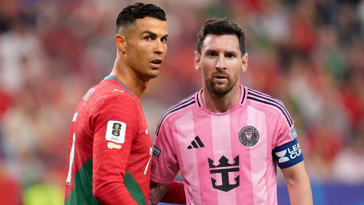 Cristiano Ronaldo reacciona a la despedida de Lionel Messi a su padre tras fallecimiento Cristiano Ronaldo y Lionel Messi.