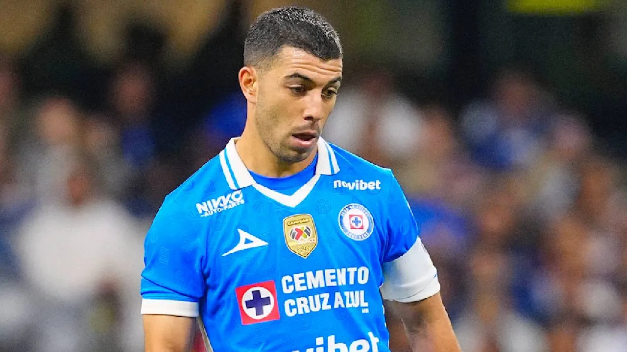 Erik Lira, futbolista de Cruz Azul.