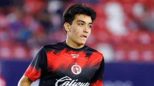 Gilberto Mora saca los ‘prohibidos’ y se vuelve viral con Xolos de Tijuana