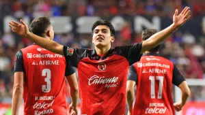 Golazo de Gilberto Mora ante Cruz Azul: así brilló la joya de Xolos de Tijuana