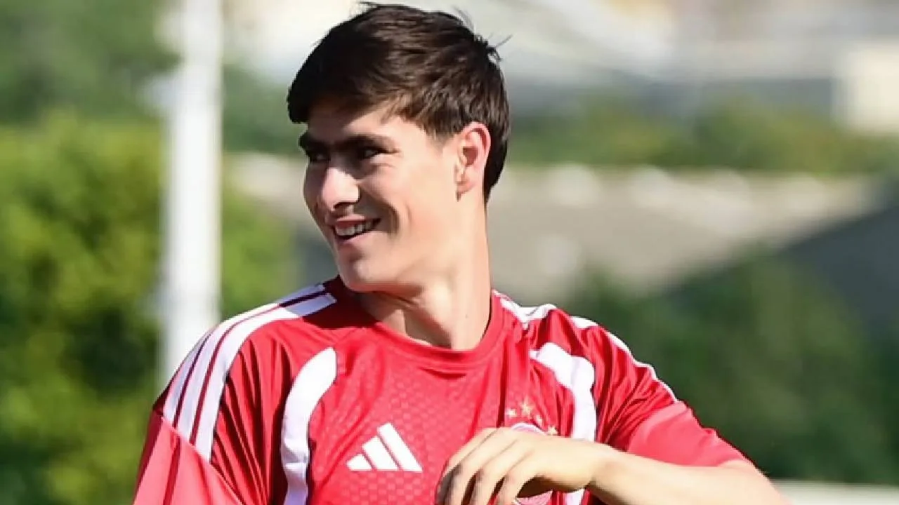 Hormiga González, jugador del Olympiacos.