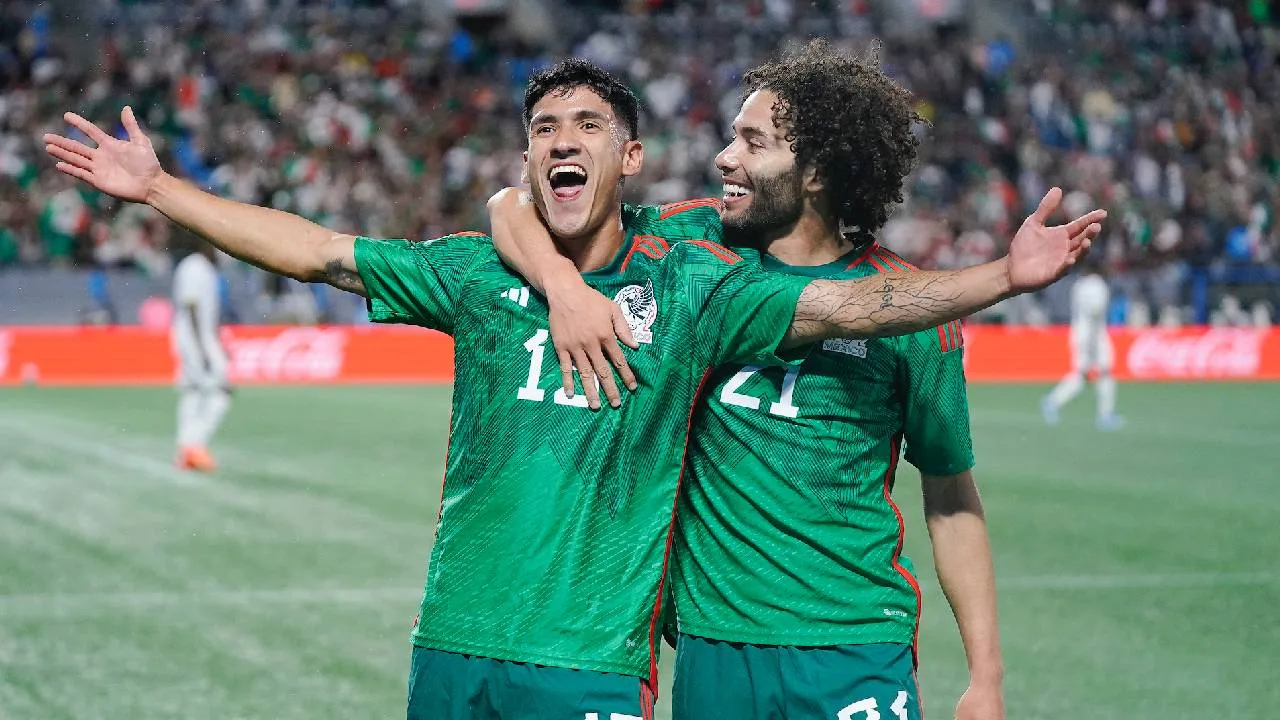 Uriel Antuna y Chino Huerta.