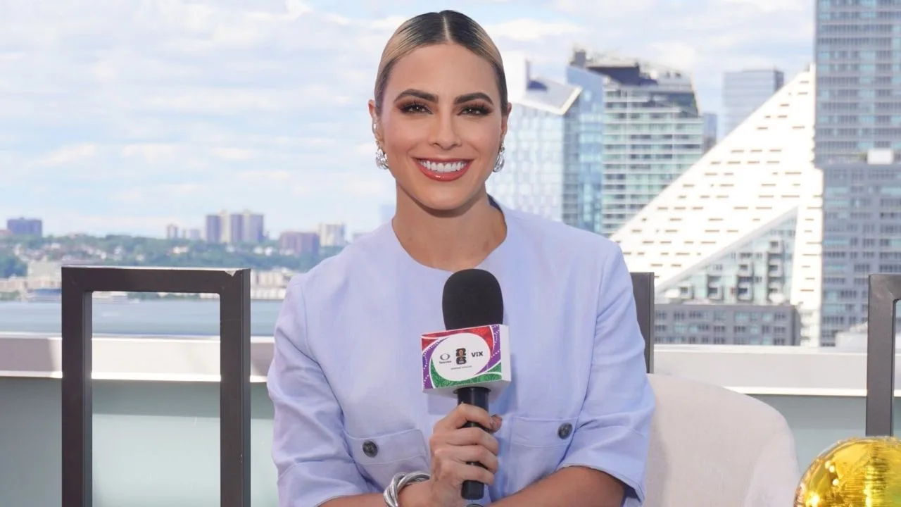 Valeria Marín revela que estrella europea quiso conquistarla y hasta su esposo Julián Gil se enteró Valeria Marín revela que estrella europea quiso conquistarla y hasta su esposo Julián Gil se enteró.