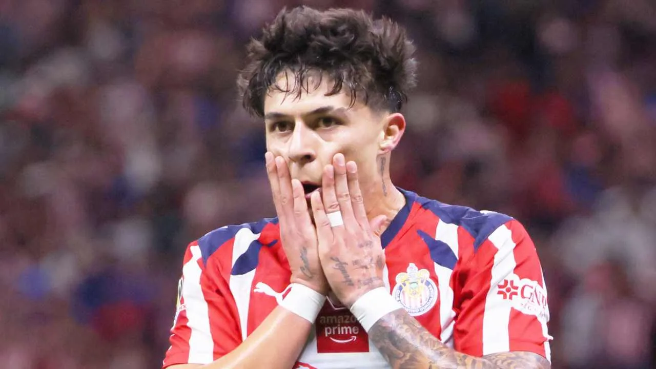 Sergio Aguayo, de Chivas, brilla en Colombia con Tolima
