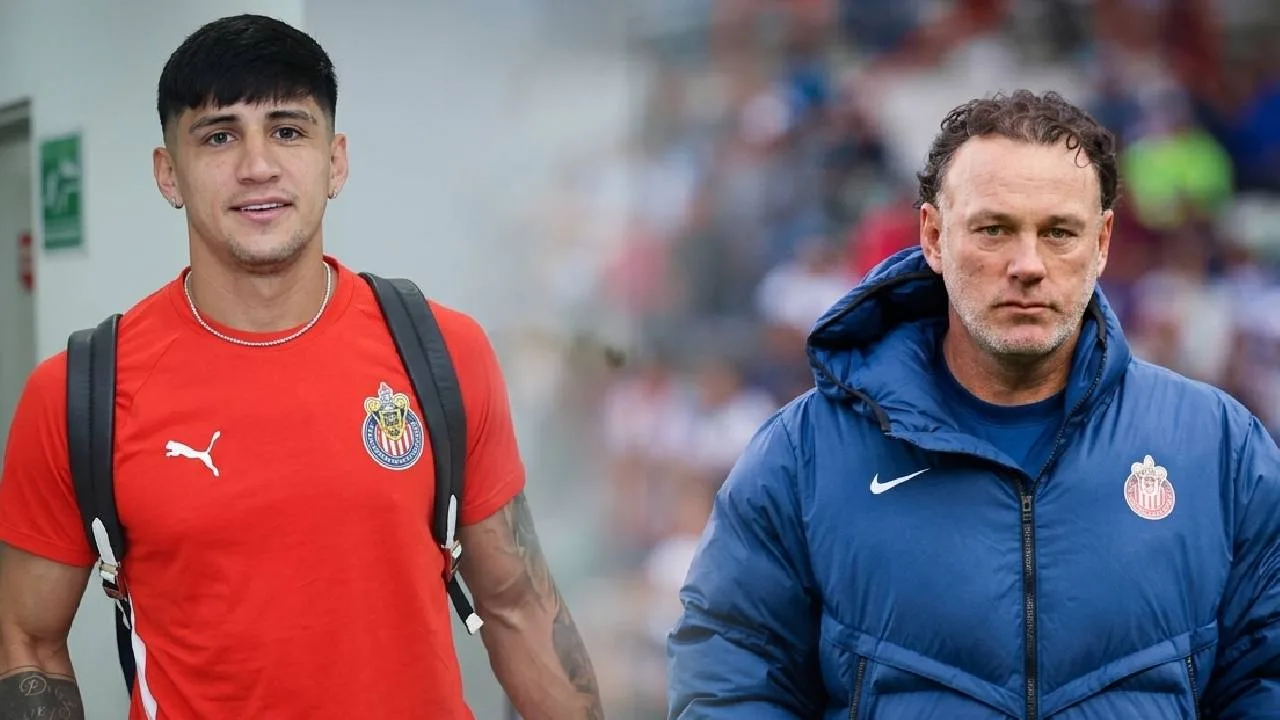 Alan Pulido y Gabriel Milito.