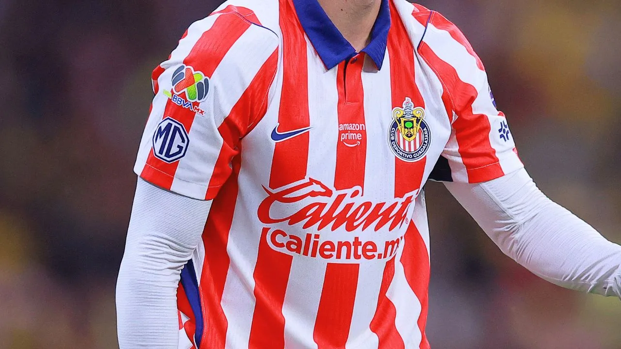 Olympiacos no se conforma y tendría en la mira a otra joya de Chivas que cuesta millones.