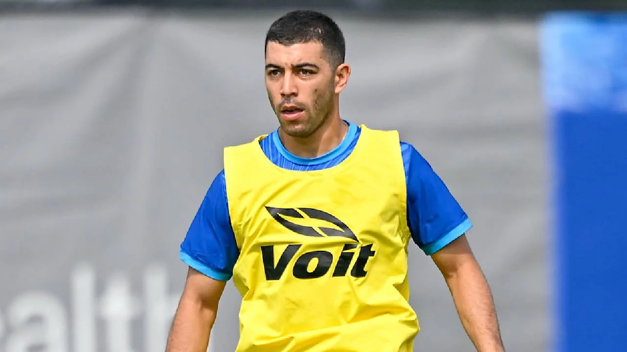 Erik Lira, futbolista de Cruz Azul.