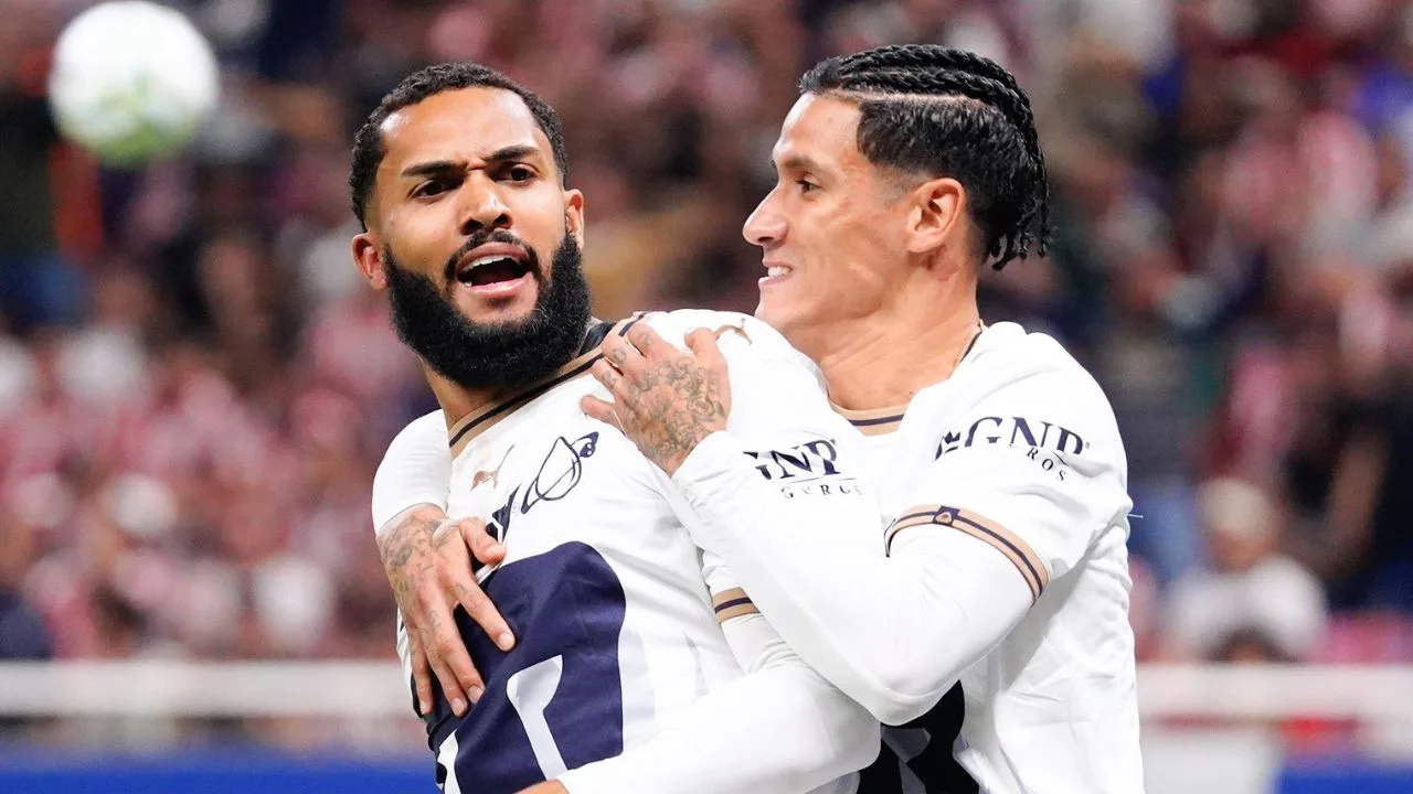 Por qué anularon el gol de Juninho con Pumas vs Chivas: esta es la jugada de la polémica.