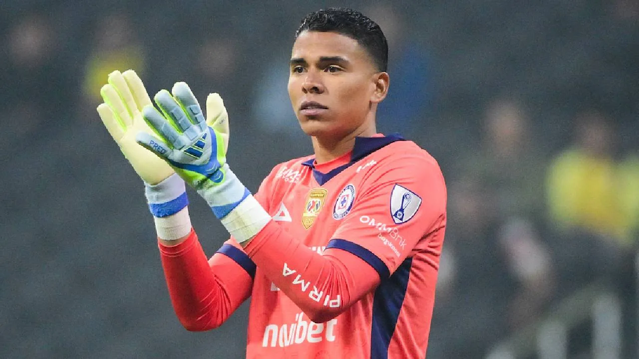 Kevin Mier, portero de Cruz Azul.