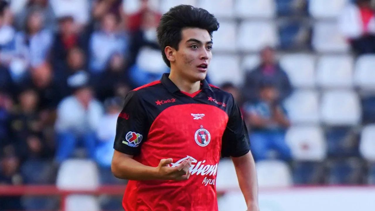Gilberto Mora sigue en plan goleador y marca su quinto tanto con Xolos de Tijuana vs Pachuca.