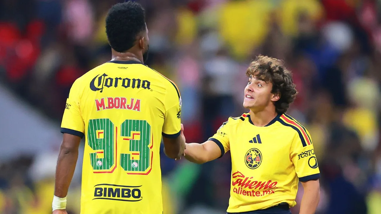 Miguel Borja defiende a Carlos Álvarez en el América tras el Clásico Nacional: ‘No es un perro’ Miguel Borja defiende a Carlos Álvarez en el América tras el Clásico Nacional: 'No es un perro'.