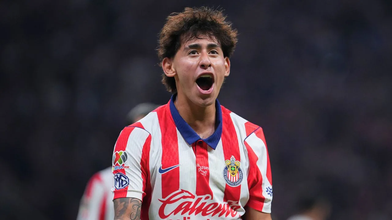 Resumen y goles del Chivas vs Pumas de la Jornada 8 del Apertura 2026 de la Liga MX.