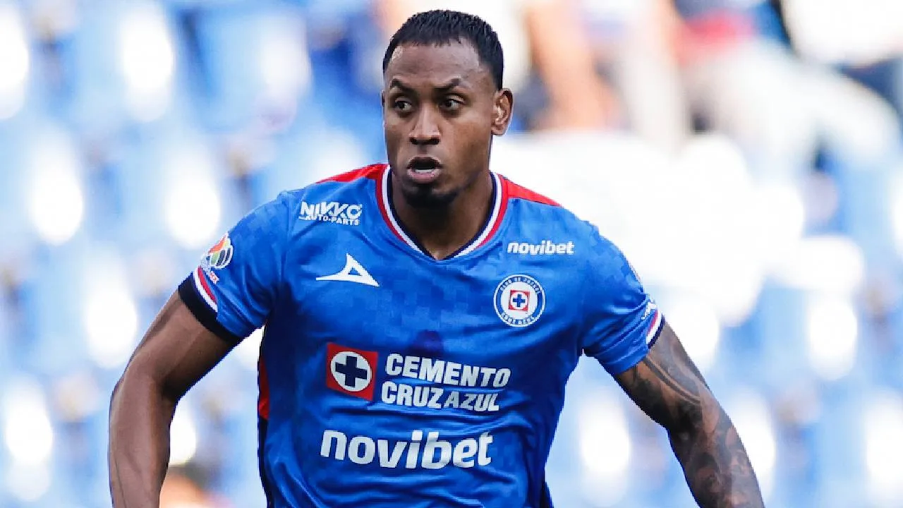 Willer Ditta, defensa de Cruz Azul.