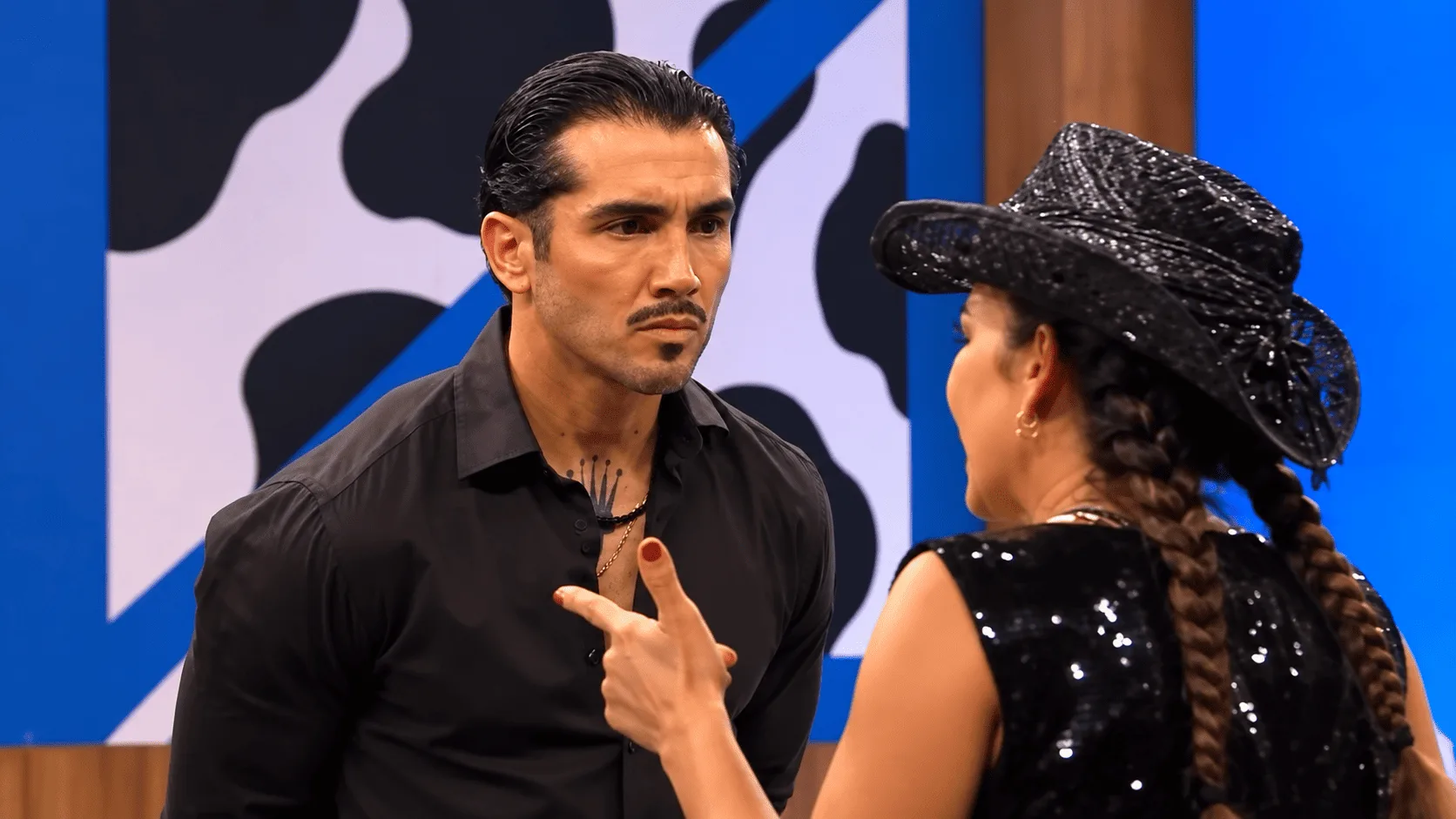 Mono Osuna fue demasiado lejos.