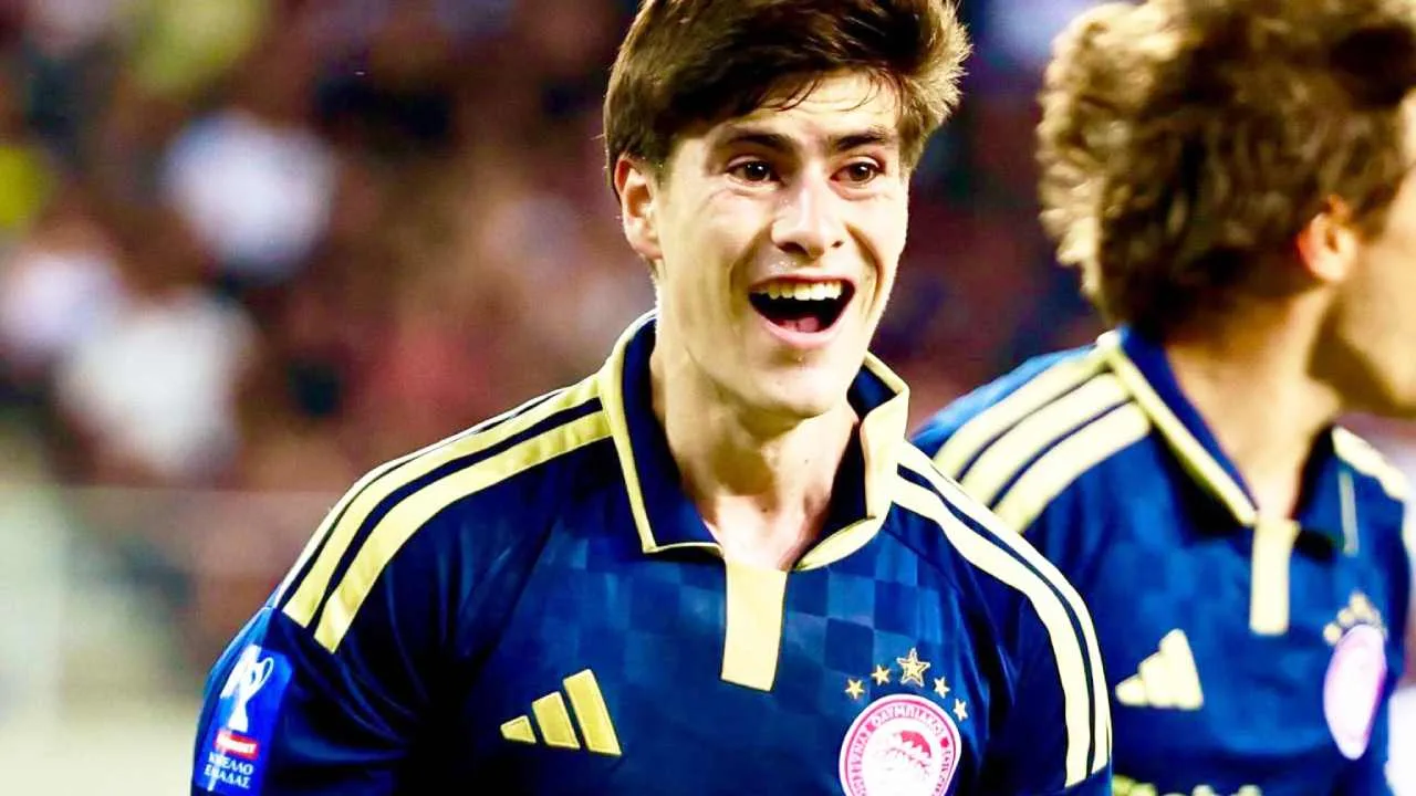 Alan Pulido revela charla con Hormiga González sobre Olympiacos