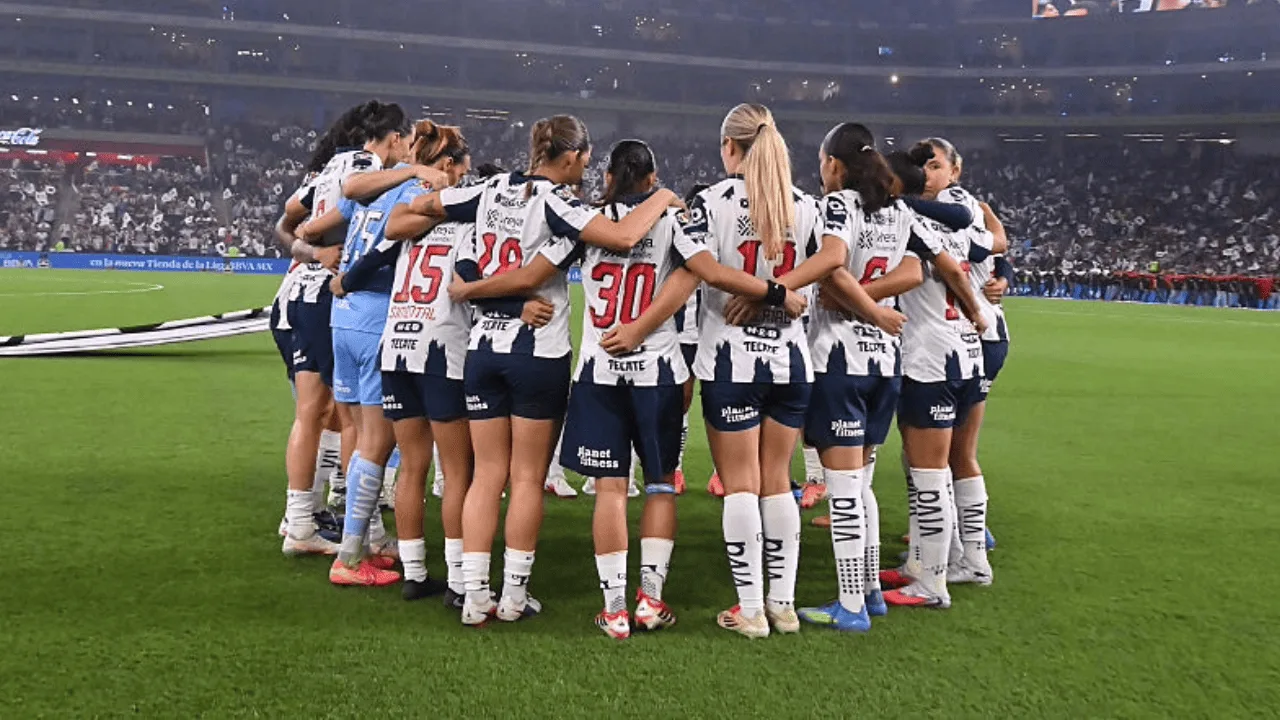 Rayadas manda en la Liga MX Femenil.