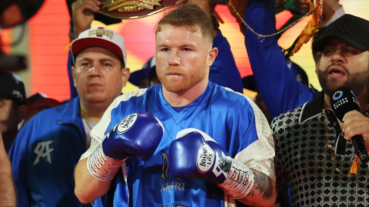 Canelo Álvarez revela cuántas peleas le quedan antes de retirarse del ring.
